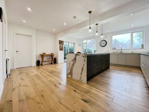 Photo 40- click for photo gallery